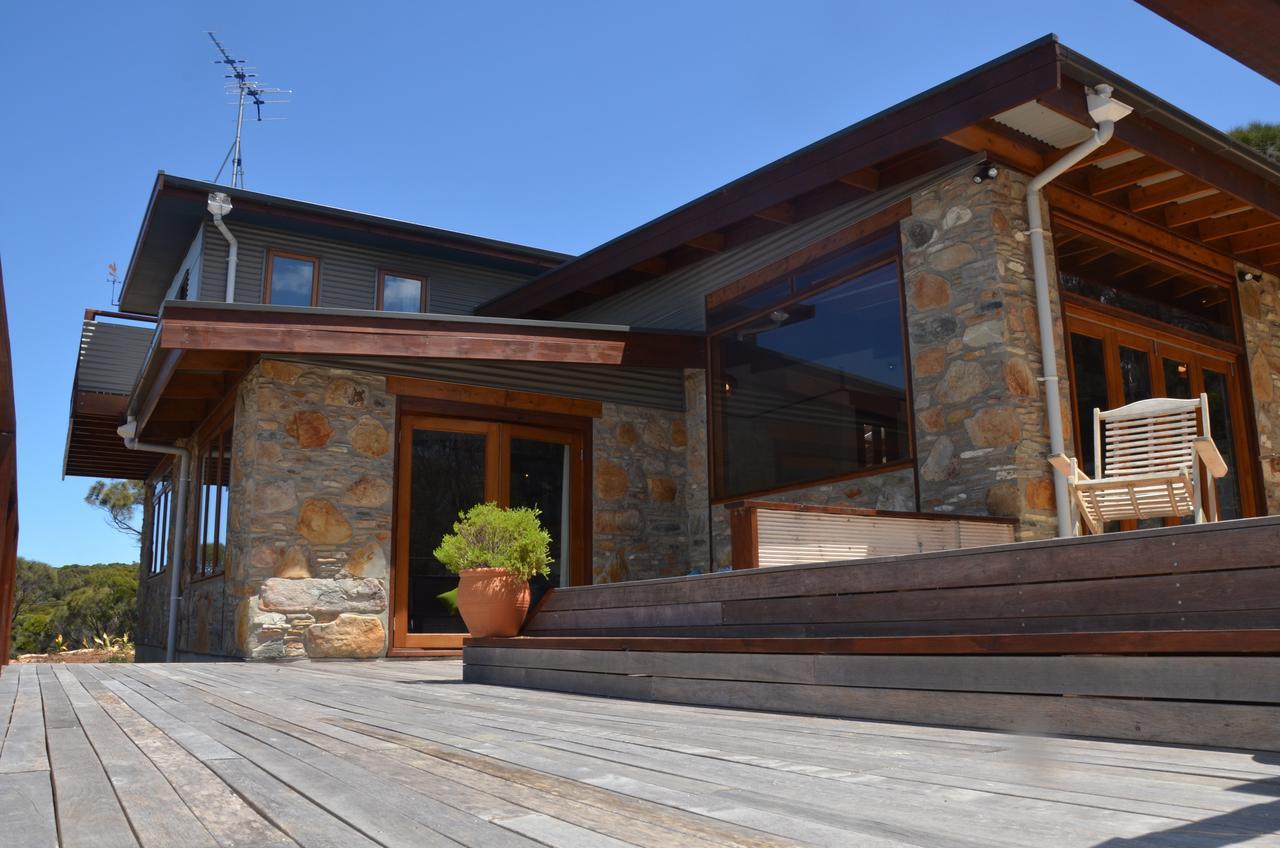 Of Stone & Wood Guesthouse Muston Exterior photo