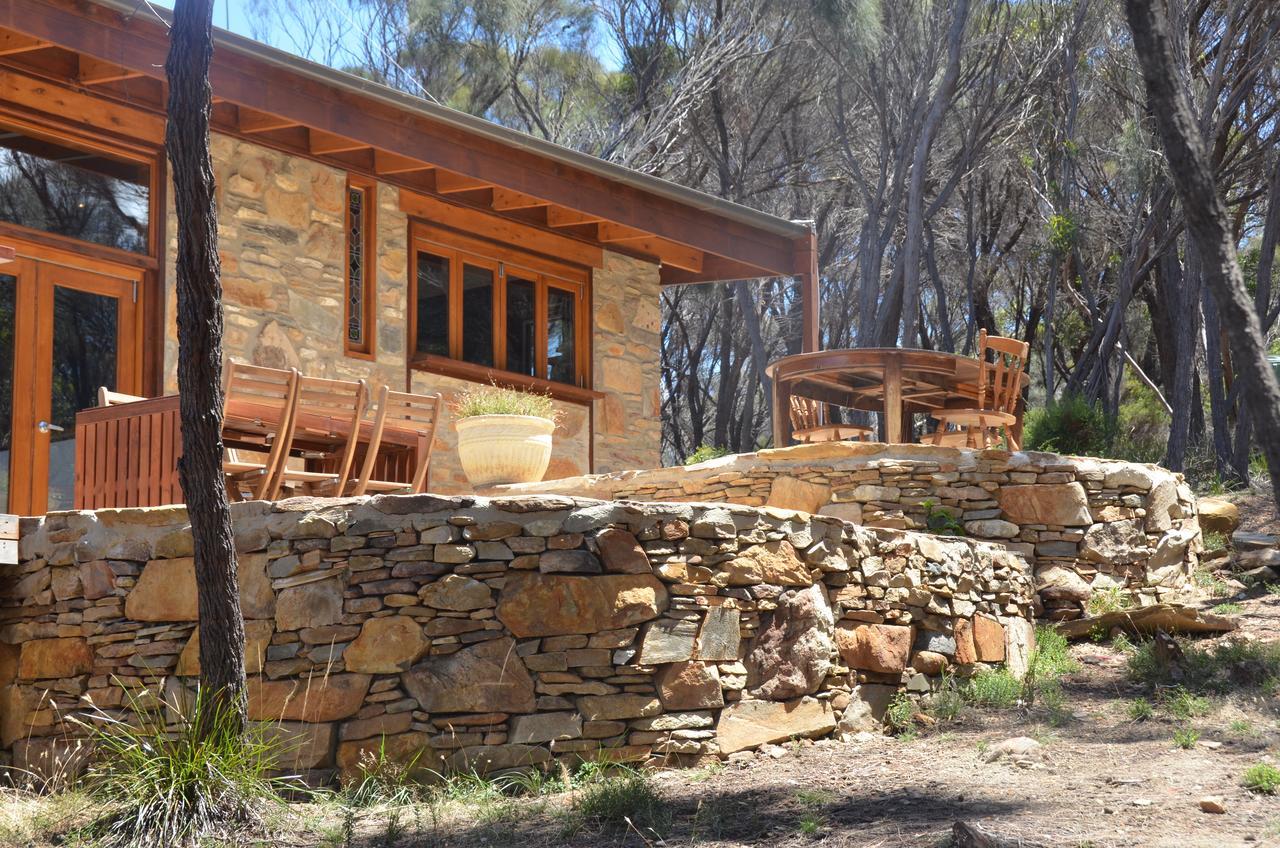 Of Stone & Wood Guesthouse Muston Exterior photo